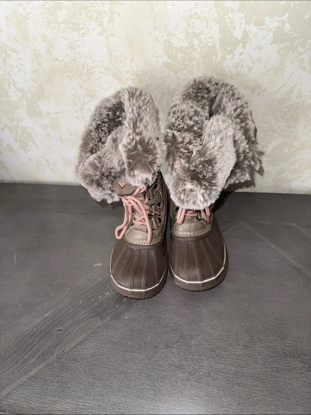 London Fog Taupe and Brown Faux-Fur Trim Winter Boots with Pink Logo Tab